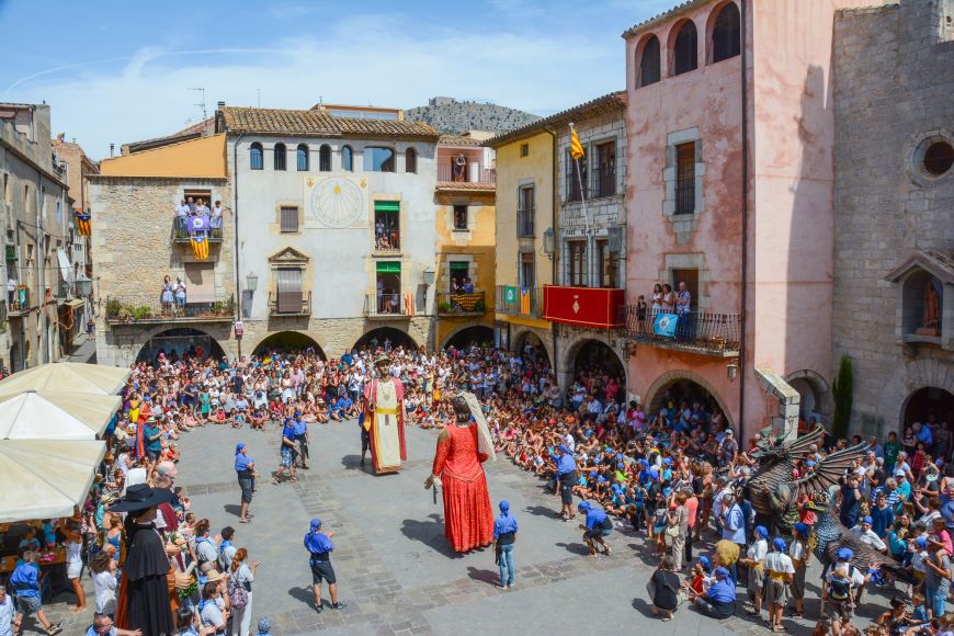 Ball de gegants a la plaça | © Fidel Torrent