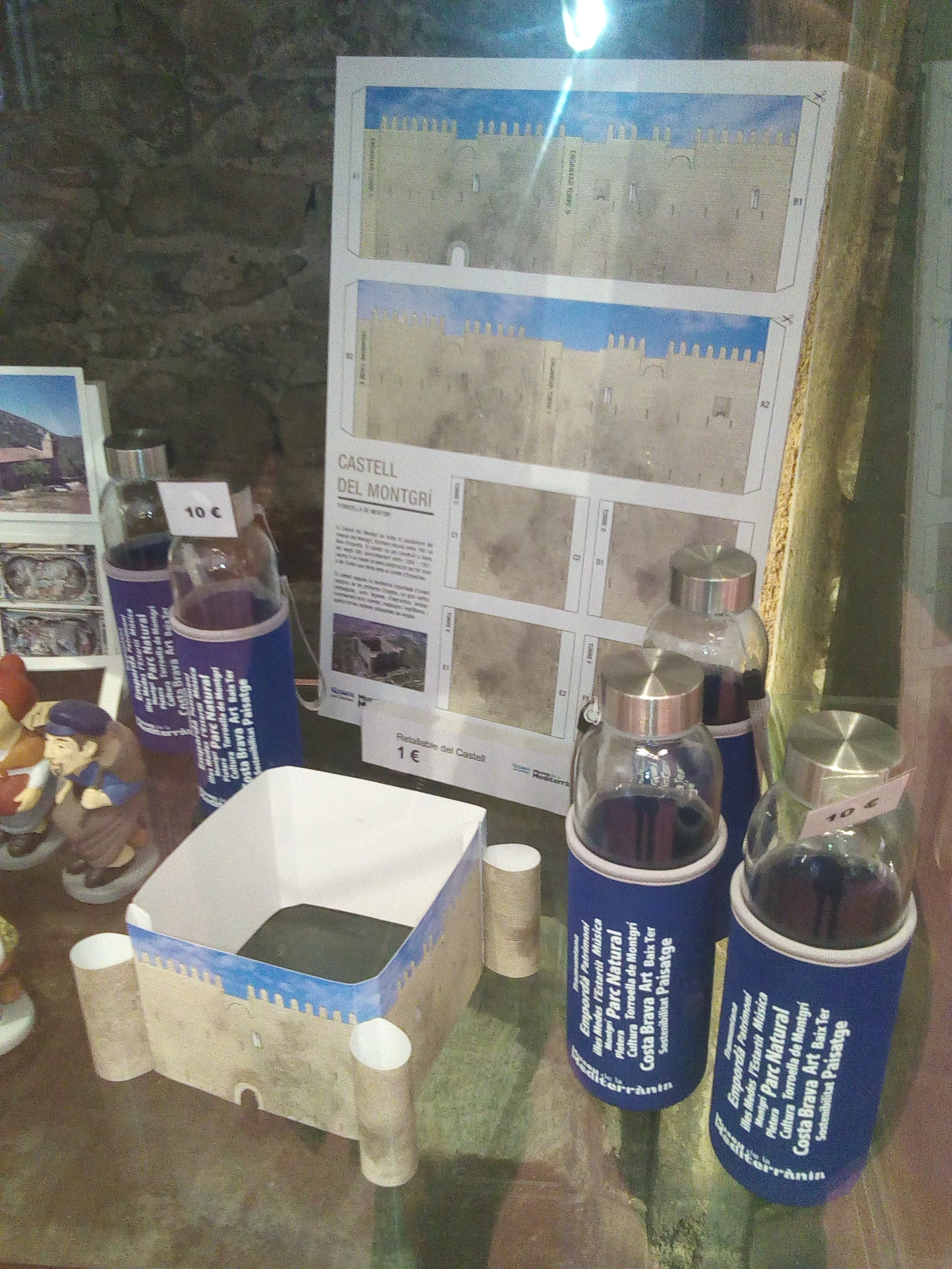 Ampolles sostenibles i retallable del Castell | © Museu de la Mediterrània