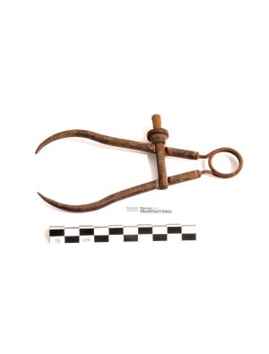 Compàs de gruixos | © Museu de la Mediterrània Compàs de gruixos | © Museu de la Mediterrània
